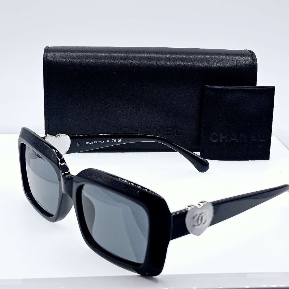 CHANEL CH5520A C501/S4 Designer Sunglasses | Black & Silver Frame | Grey Lenses - Picture 4 of 16